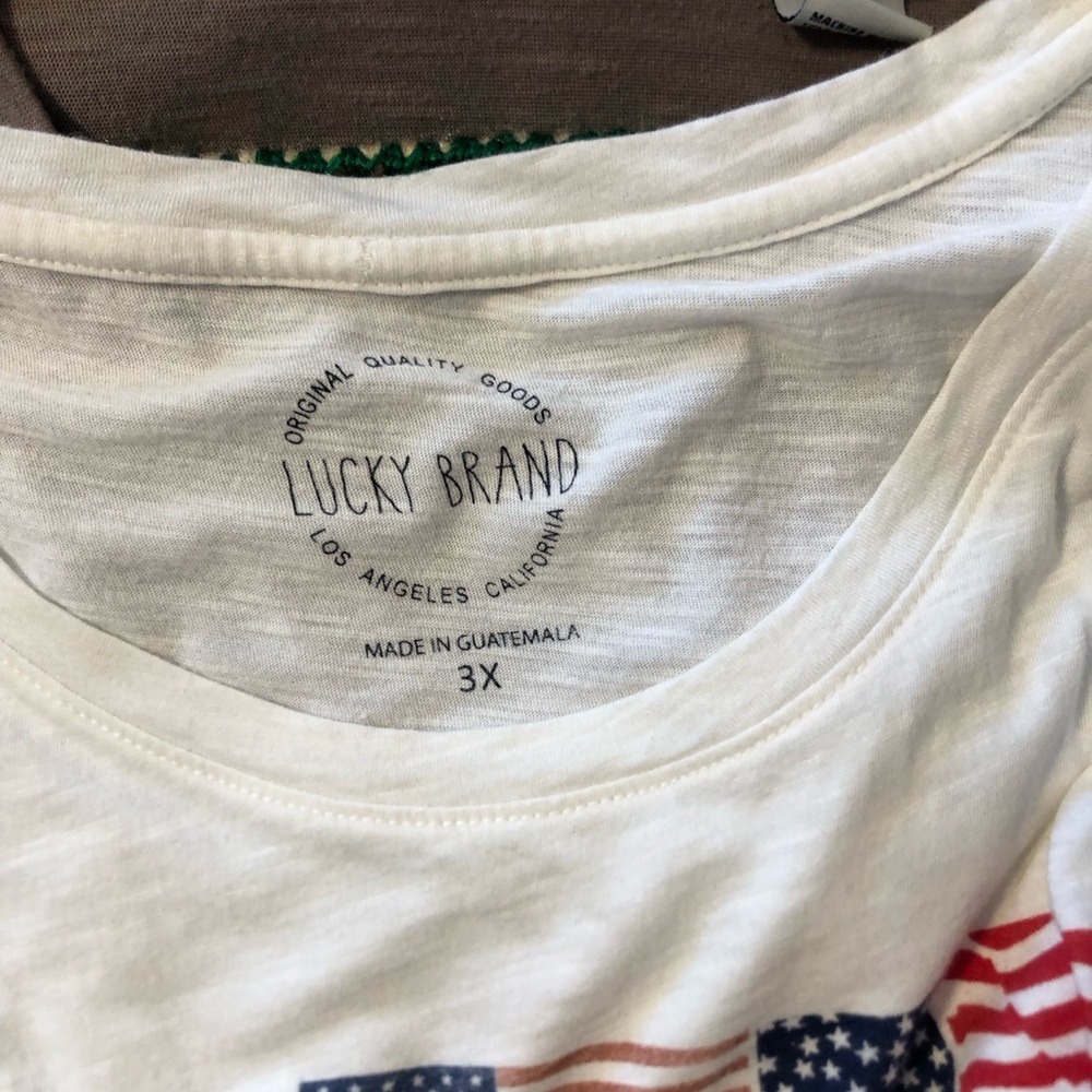 3X Lucky brand top. - Picture 2 of 3
